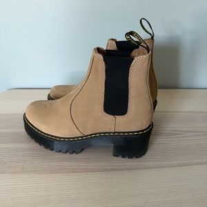 Dr martens rometty sand RARE